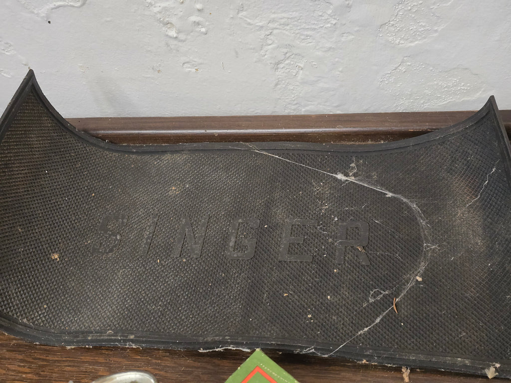 Singer Sewing Machine essentials kit