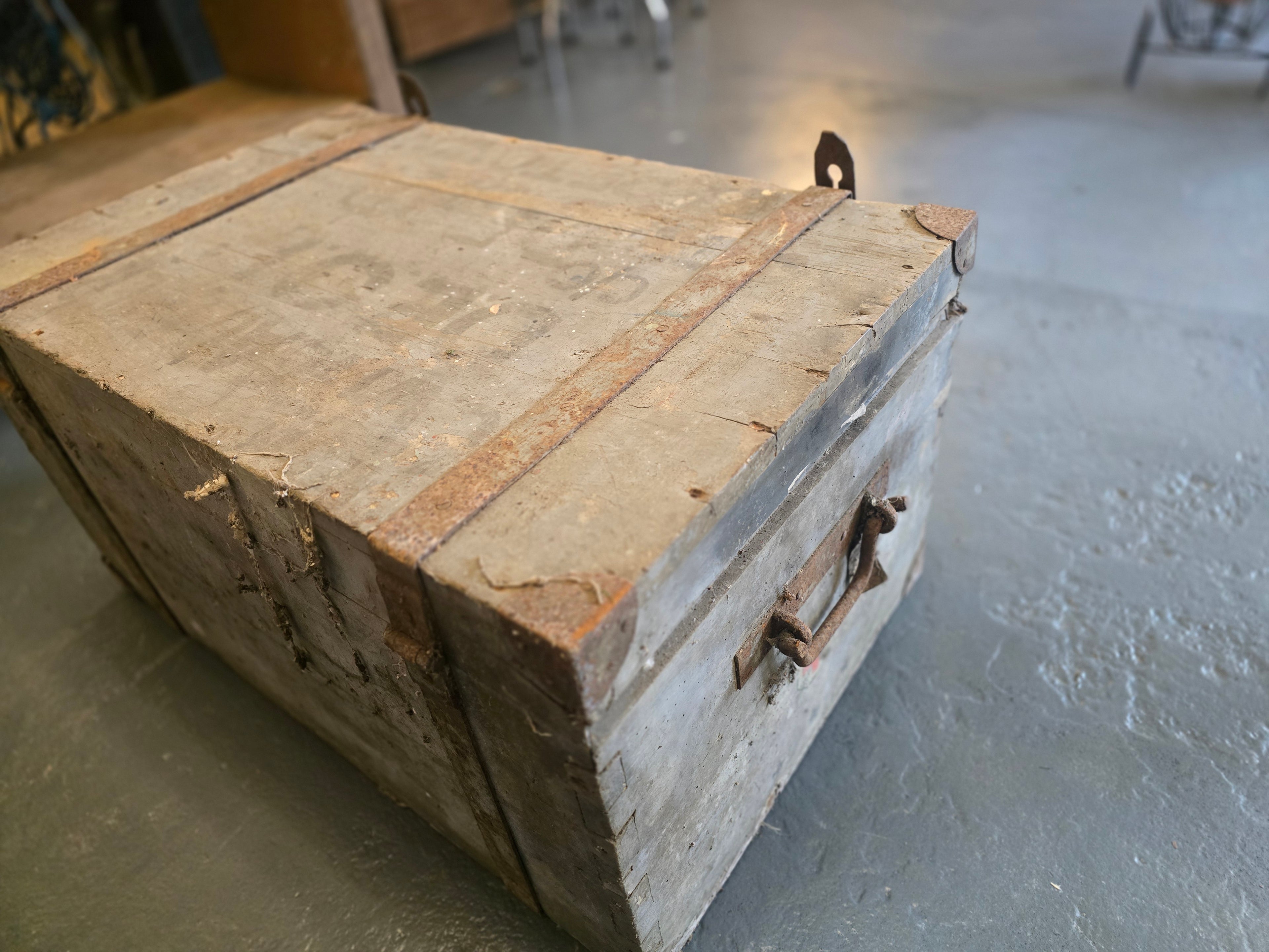 WW2 Italian military medical supply chest/trunk
