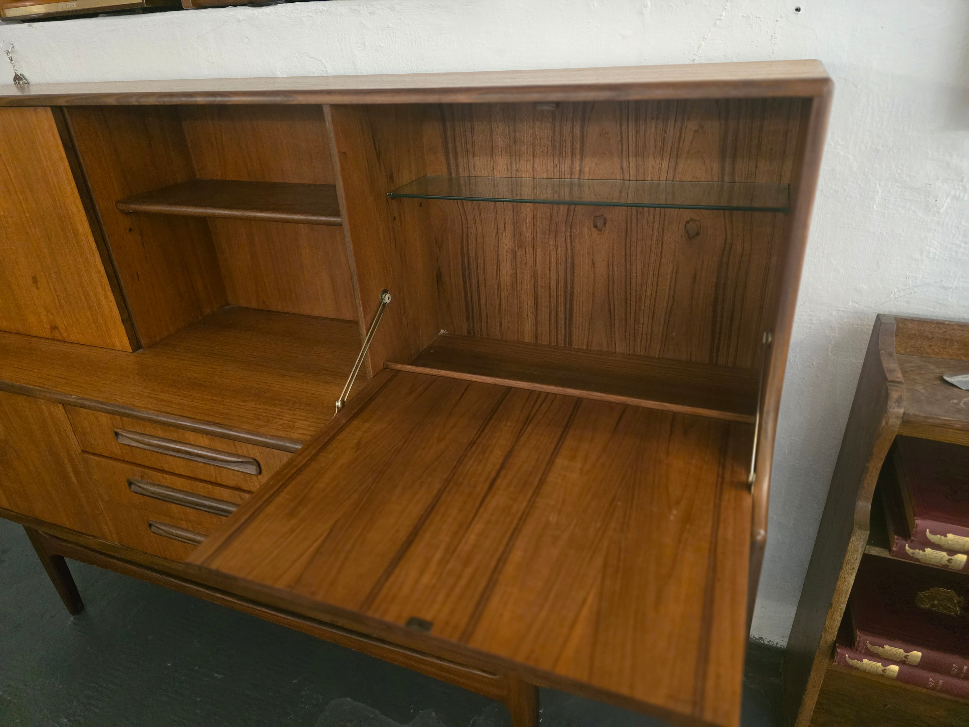 VINTAGE G PLAN FRESCO MID CENTURY TEAK HIGHBOARD