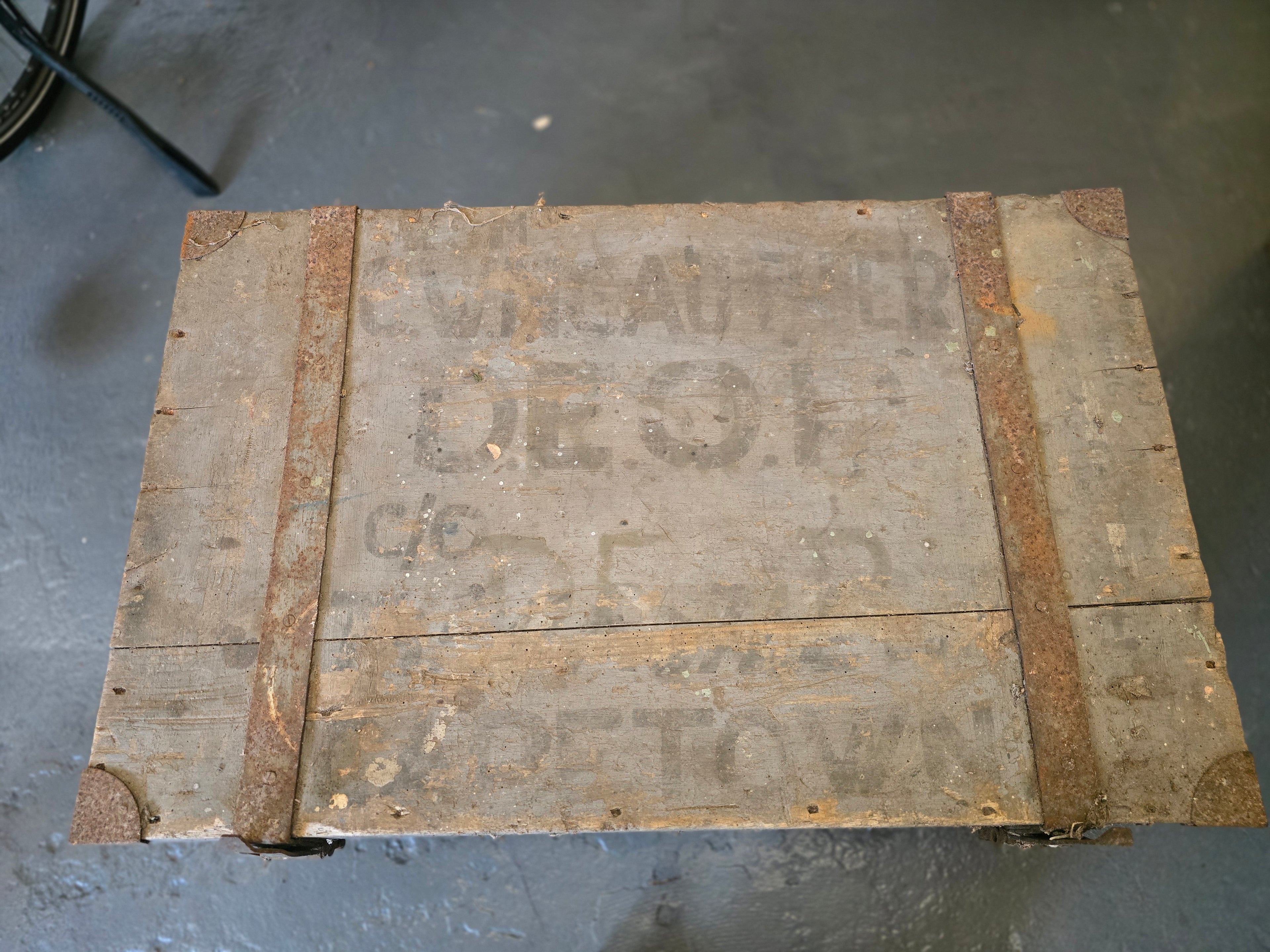 WW2 Italian military medical supply chest/trunk