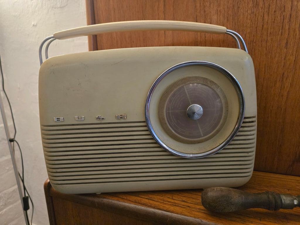 Vintage BUSH TR82C working